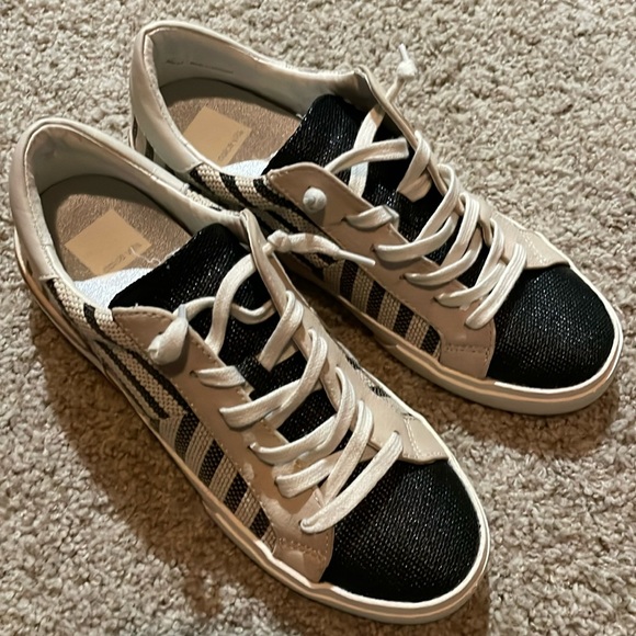 Dolce Vita Shoes - Dolce Vita Zina Patch Sneakers
